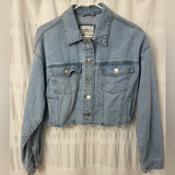 Size L Cropped Denim Jacket - Picture 1 of 2